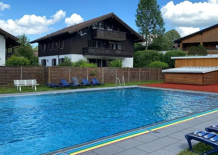 Mit Bergblick & Sonniger Terrasse Im Reichenbach - G26b بيت للعطل *